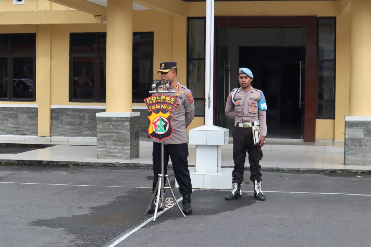 Pimpin Apel Pagi Jam Pimpinan, Ini Penekanan Kapolres AKBP Kuswara Kepada Seluruh Jajaran Polres Puncak Jaya