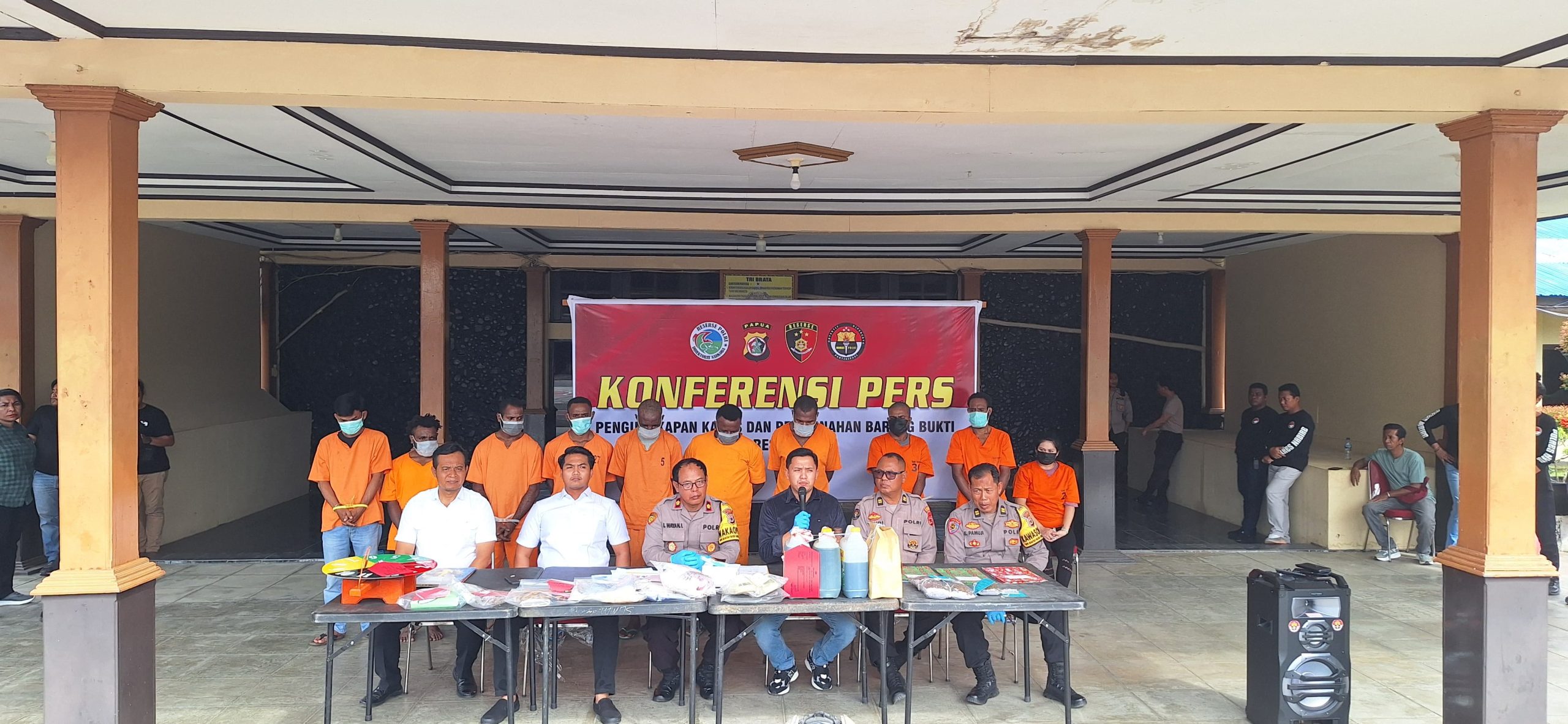 Satuan Reserse Kriminal Dan Satuan Reserse Narkoba Polres Nabire Gelar Konferensi Pers Pengungkapan Kasus