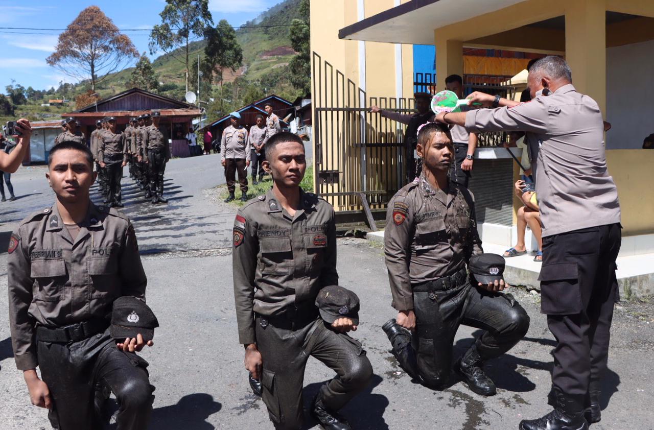 Pembinaan Tradisi dan Pengenalan Lingkungan Bagi Bintara Remaja Angkatan 50 Polres Puncak Jaya