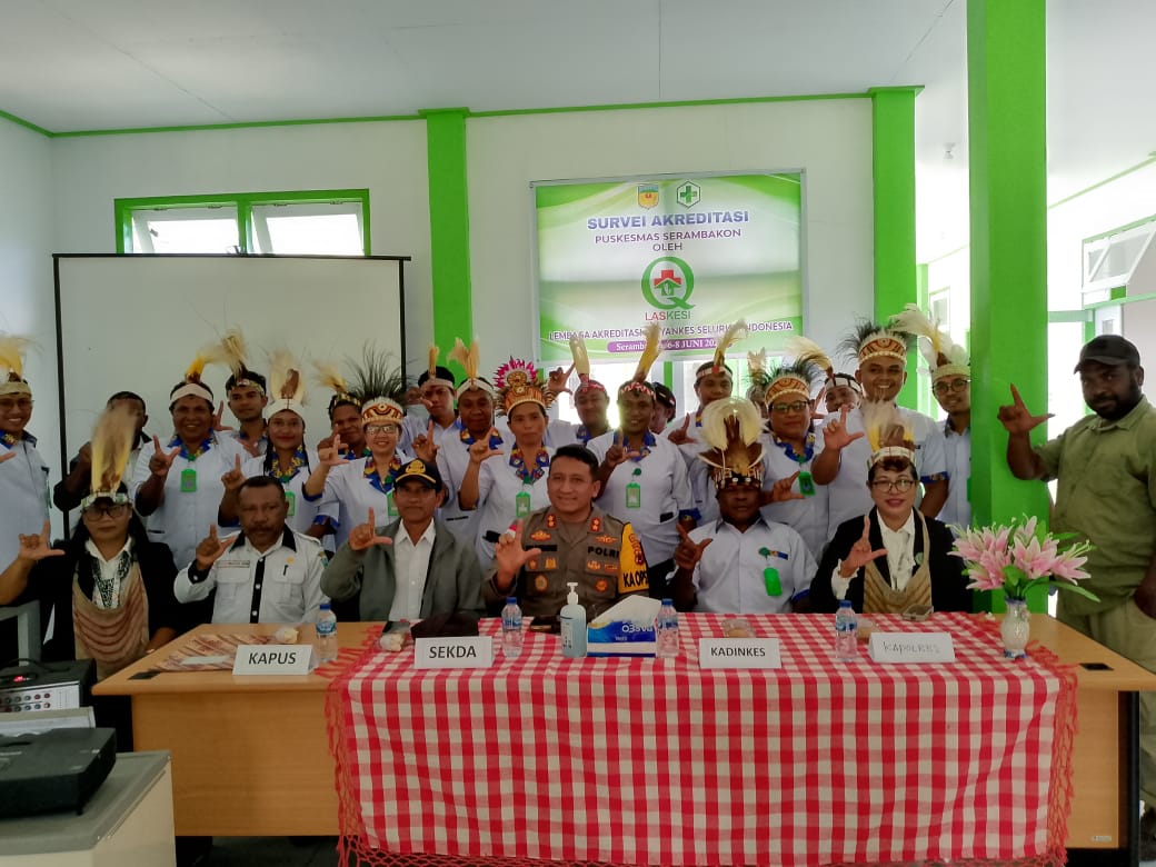 Dukung Peningkatan pelayanan kesehatan di Kabupaten Pegunungan Bintang, Kapolres hadiri giat Surveior Puskesmas Serambakon