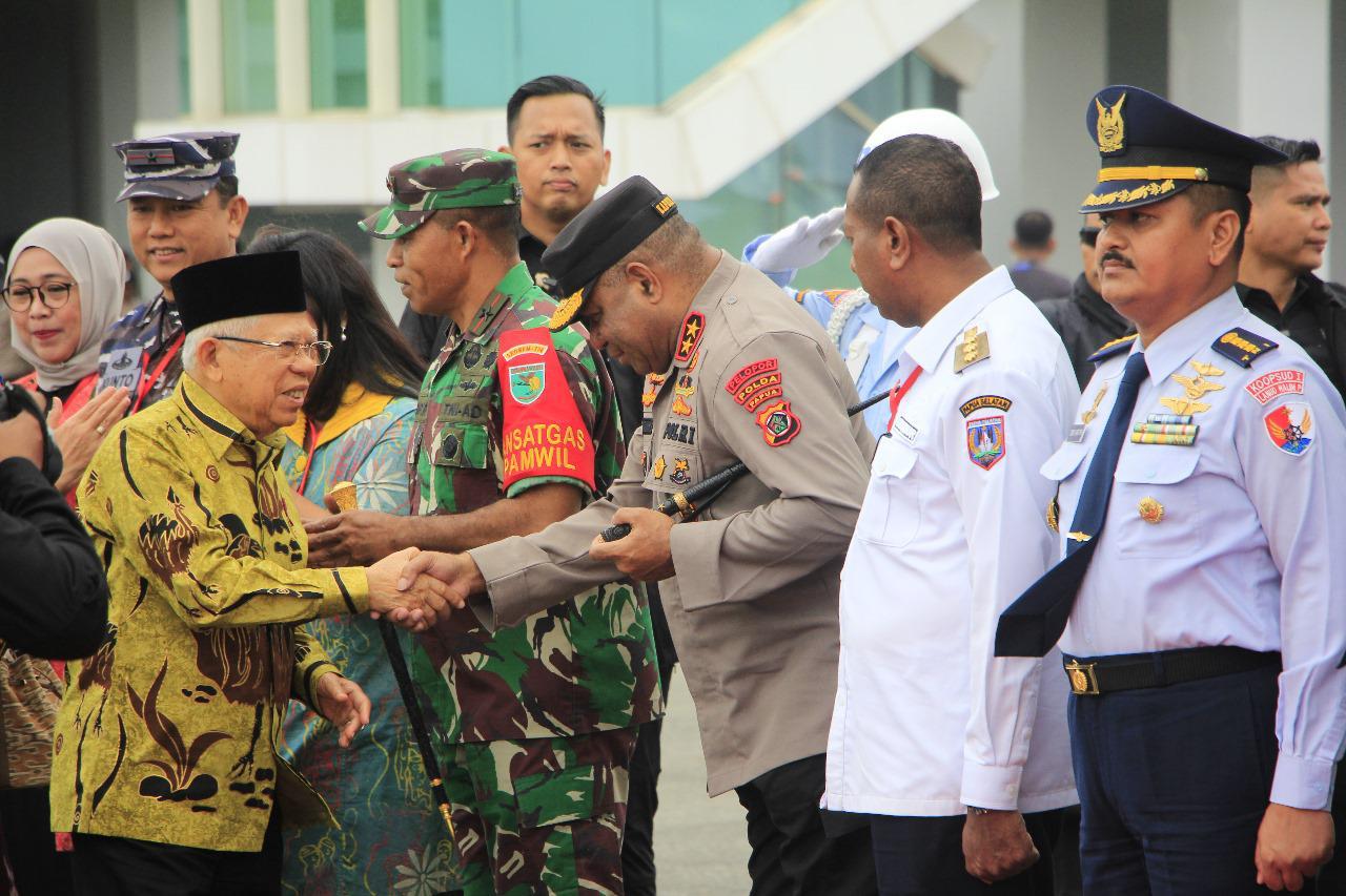 Selepas Kunker di Merauke, Kapolda Papua Antar Keberangkatan Wakil Presiden RI