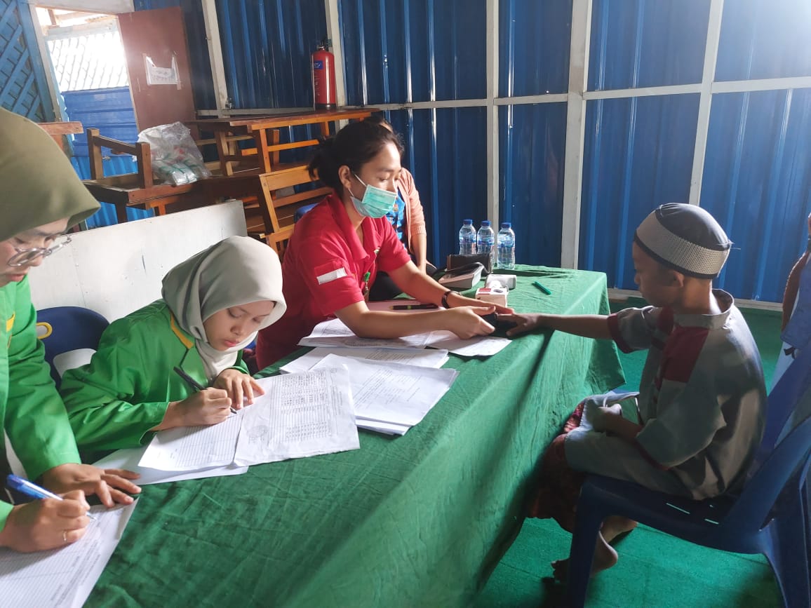 Bhakti Kesehatan Polres Pegunungan Bintang Meriahkan Hari Bhayangkara ke-78 Dengan Sunatan Massal di Oksibil