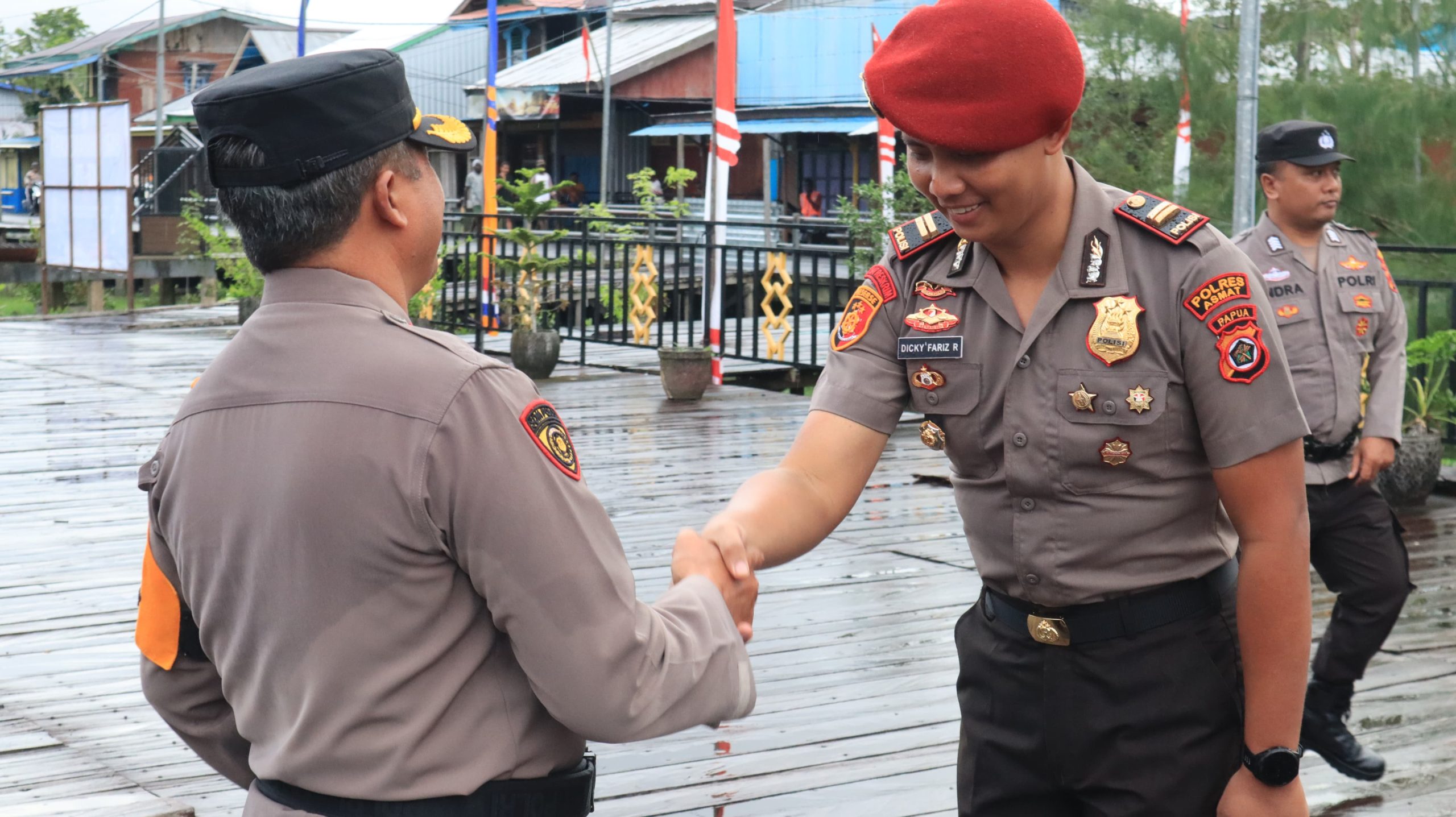 Wakapolres Pimpin Upacara Kenaikan Pangkat 16 Personil Polres Asmat, Satu Diantaranya Kasat Reskrim