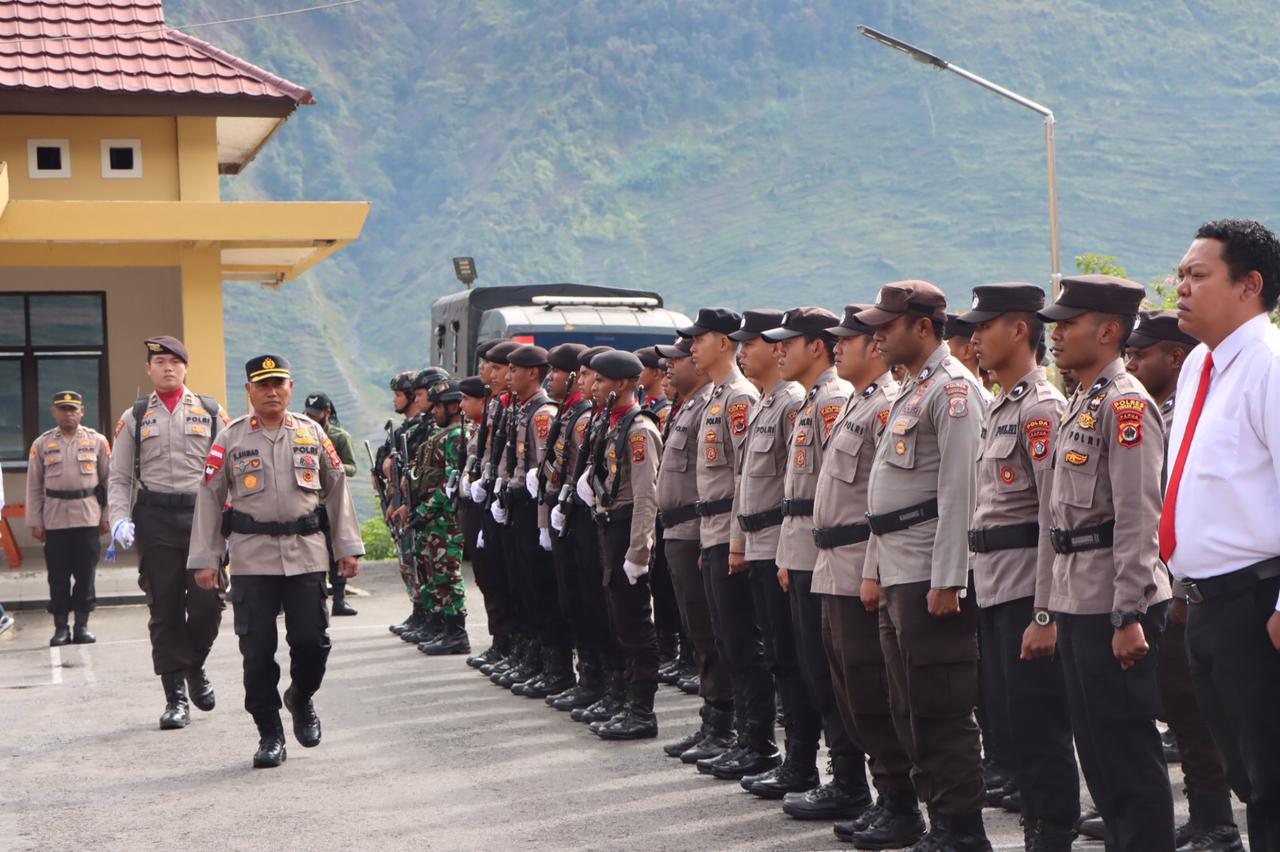 Wakapolres Puncak Jaya Pimpin Apel Gelar Pasukan Dalam Rangka Operasi Patuh Cartenz – 2024