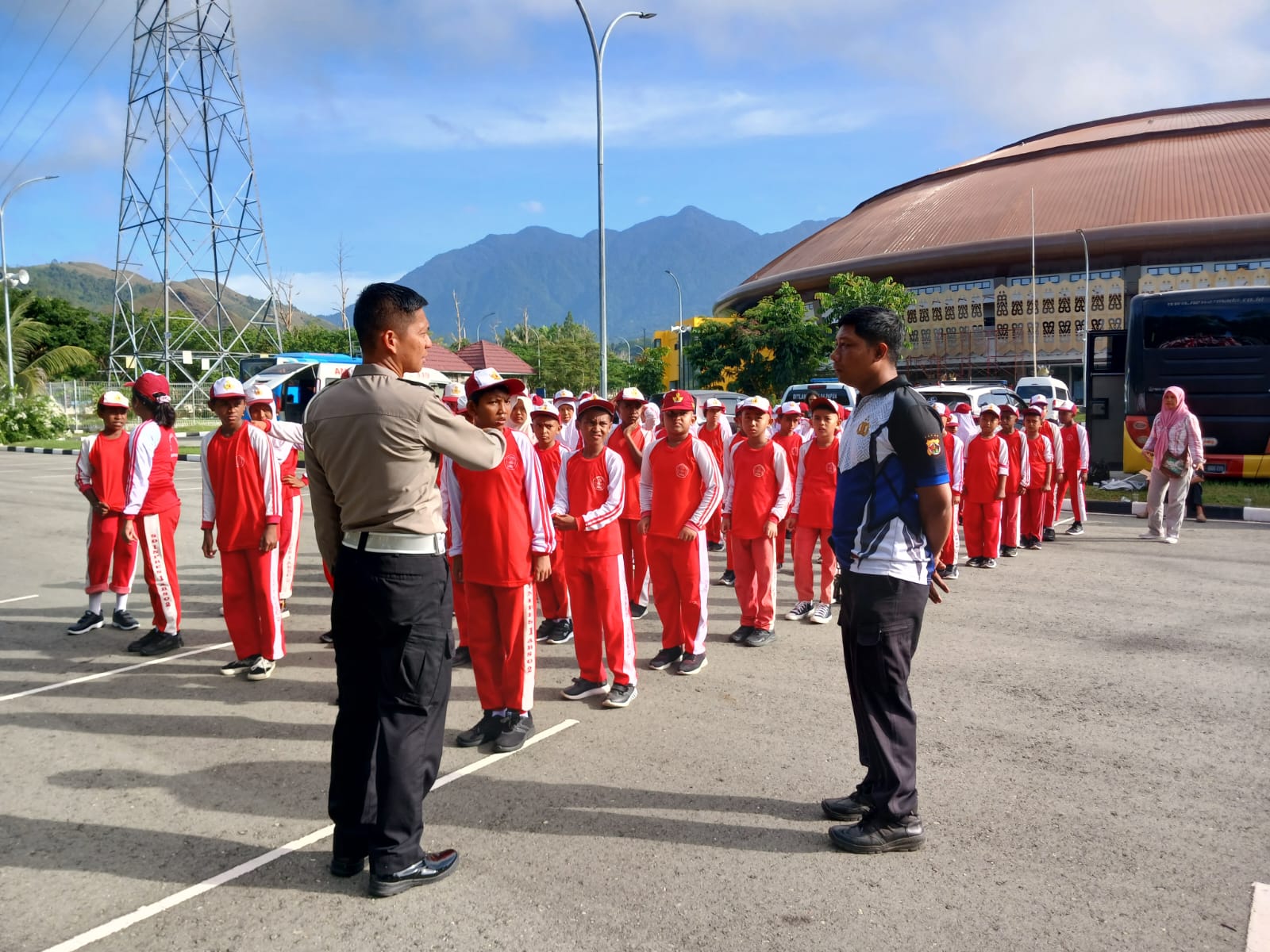 POCIL Polres Keerom Ambil Bagian dalam Hari Anak Nasional, Pada Kunjungan Presiden RI di Jayapura
