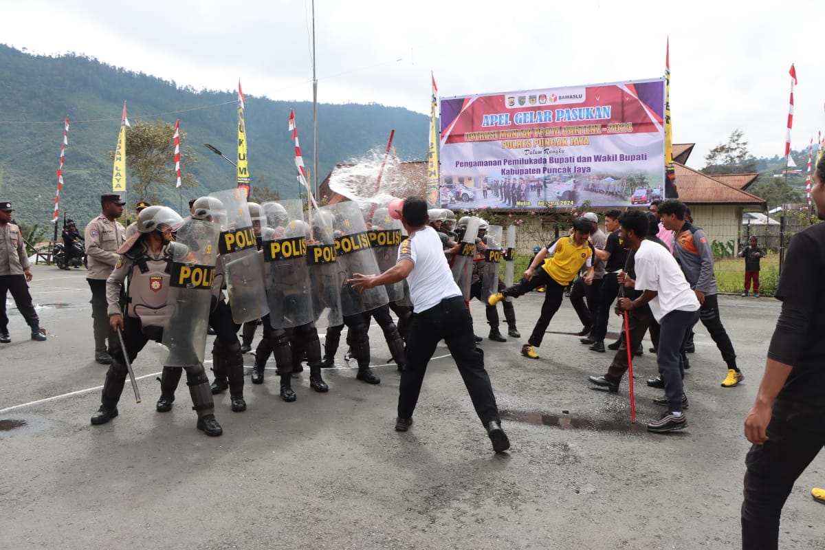 Polres Puncak Jaya Gelar Latihan Simulasi Pengamanan Kota Operasi Mantap Praja Cartenz – 2024