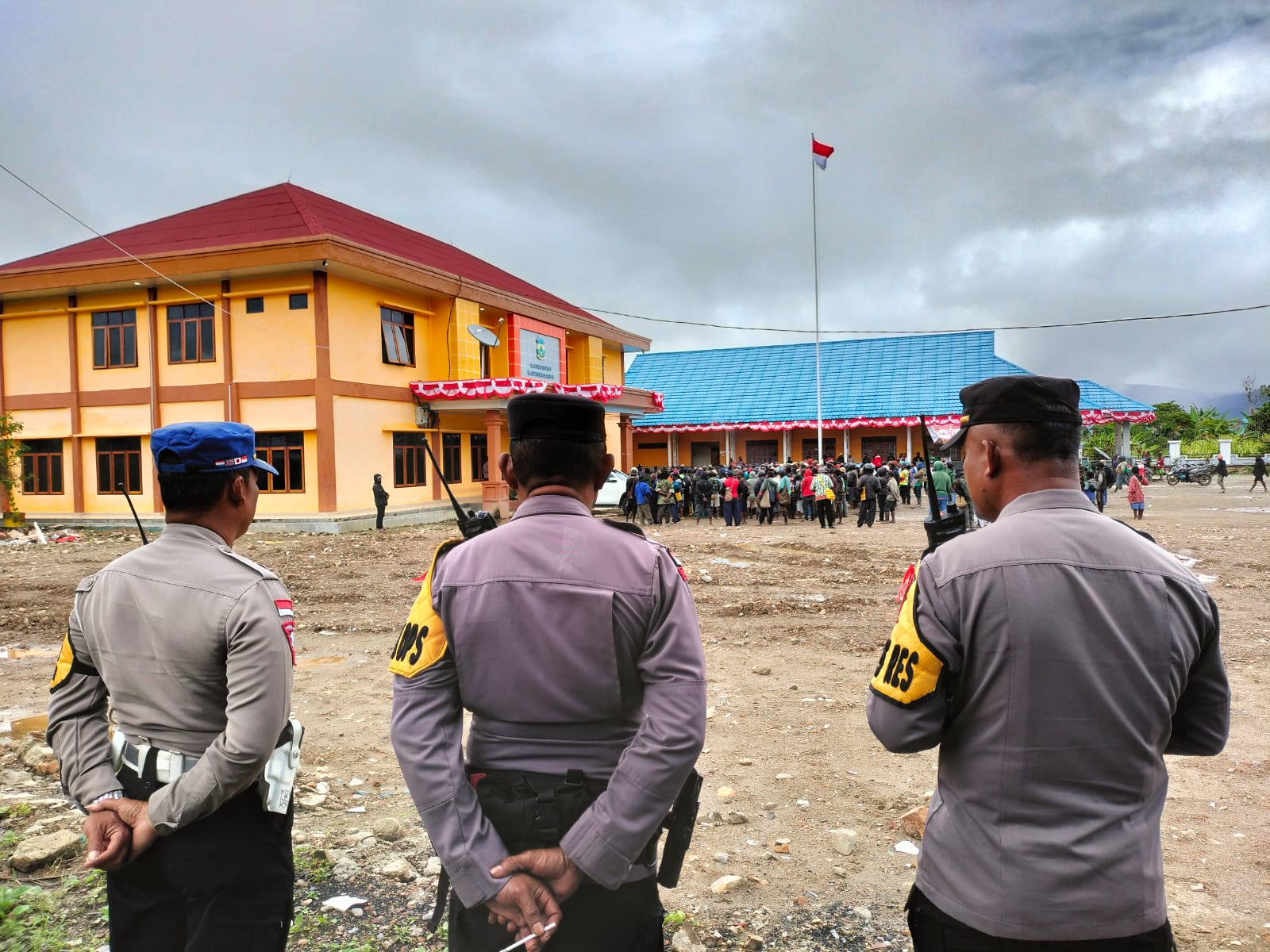 Polres Dogiyai Amankan Aksi Demo Damai di Kantor Bupati Kabupaten Dogiyai