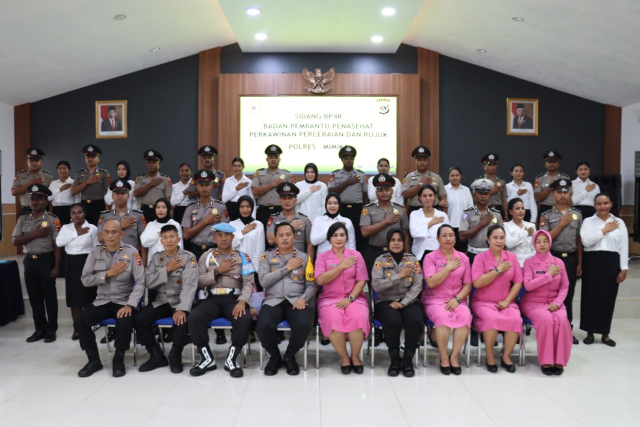 Sebanyak 16 Pasangan Calon Suami Istri Ikuti Sidang BP4R Polres Mimika.