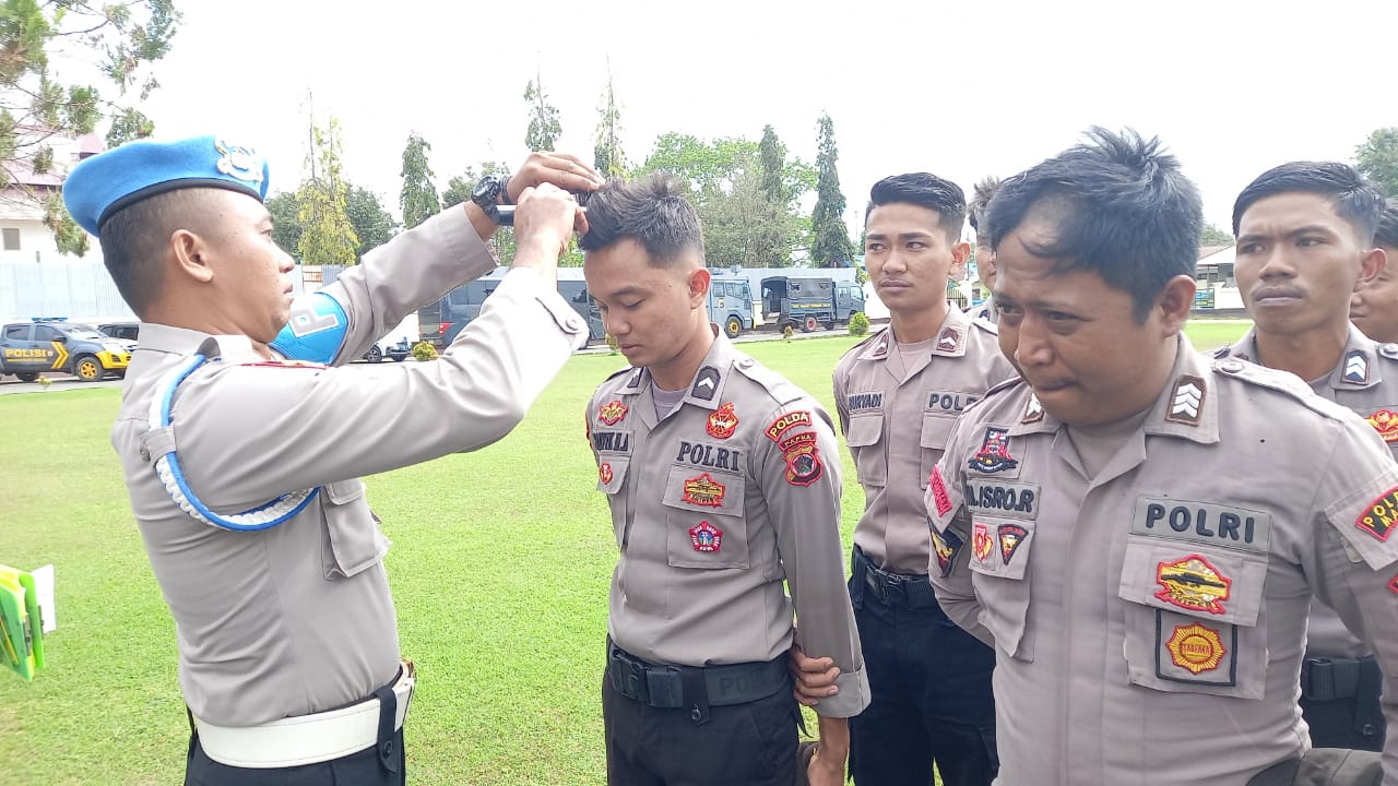 Tertibkan Personel, Propam Polres Merauke Gelar Pemeriksaan Sikap Tampang