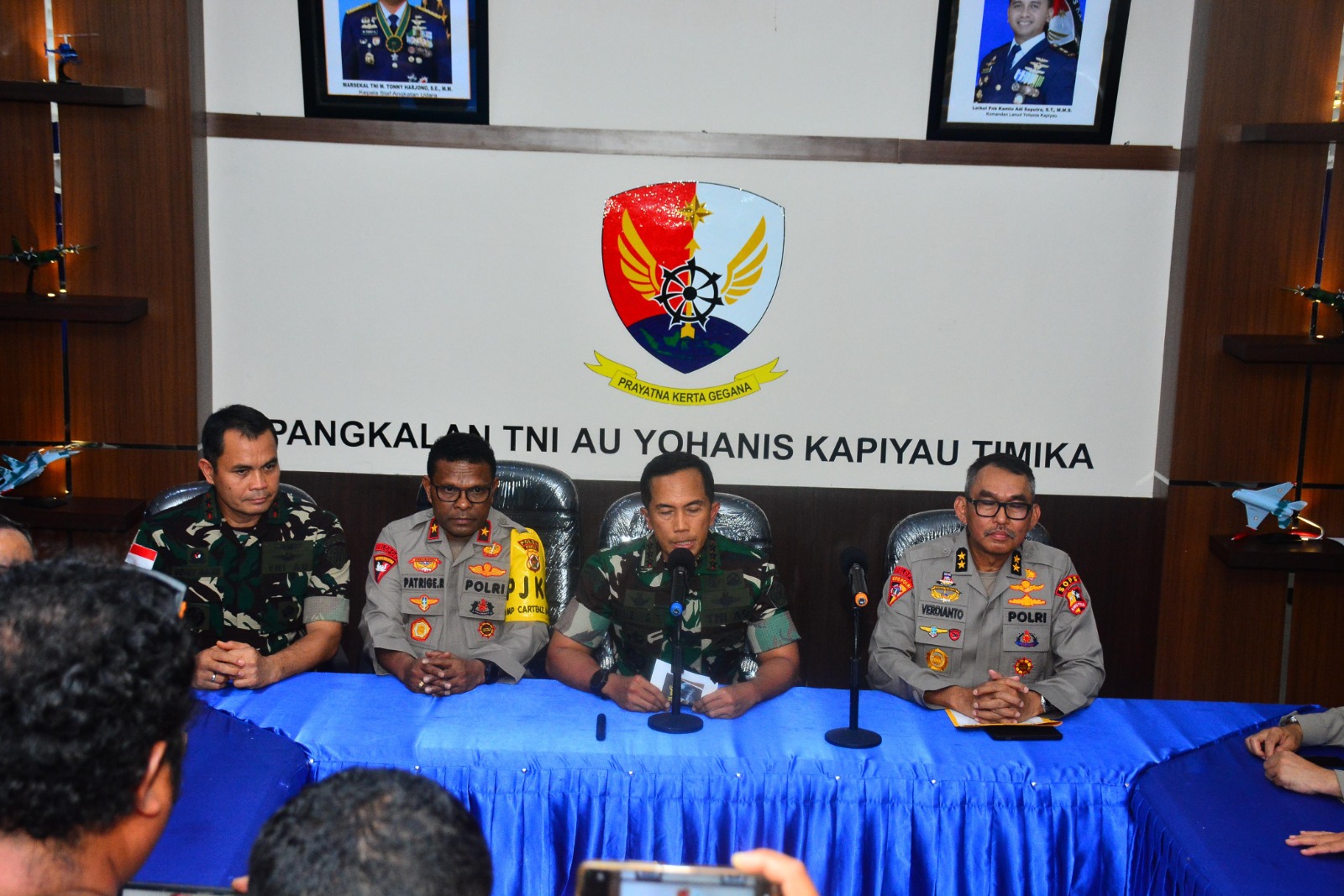 Kapolda Papua dan Wakapolda Sambut Kembali Capt. Philip Mark Marthens
