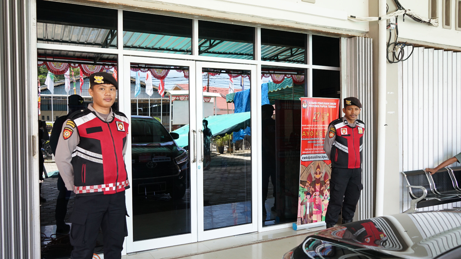 Pengamanan KPU dan Bawaslu Papua Tengah Ditingkatkan, Satgas OMPC Siaga 24 Jam