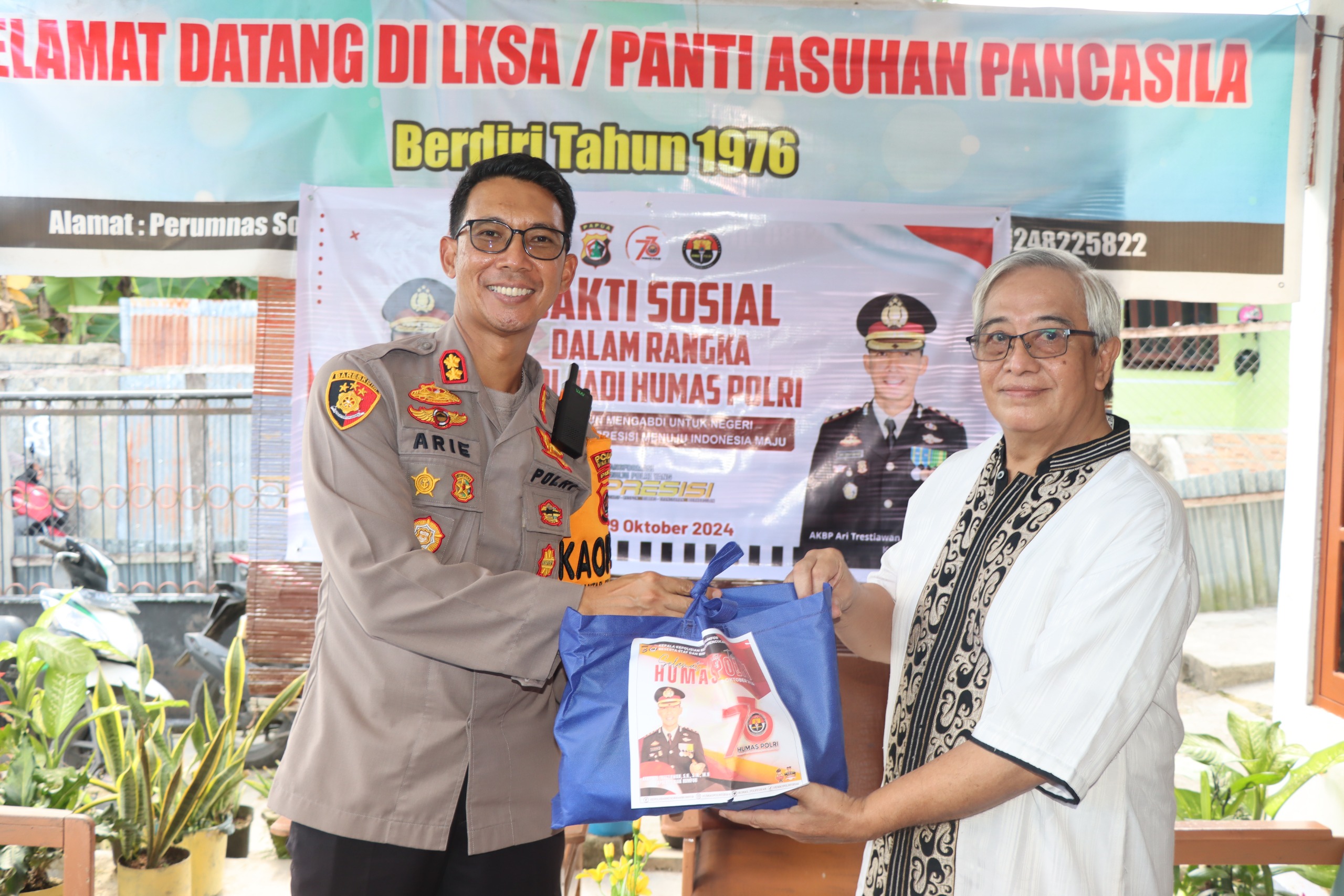 Peringati HUT Humas Polri ke -73, Humas Polres Biak Gelar Baksos