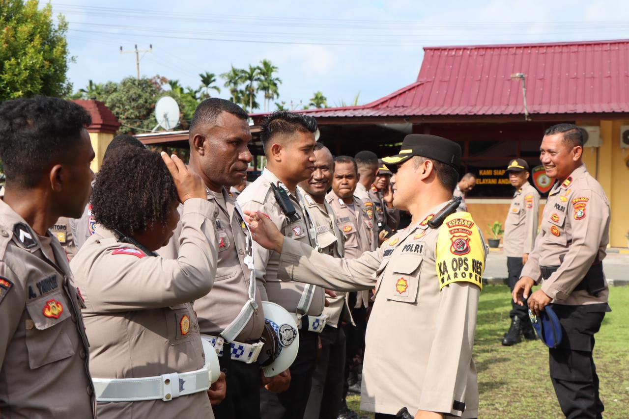Jaga Sikap Tampang Personel Polri Yang Presisi, Seksi Propam Polres Waropen Gelar Gaktiblin