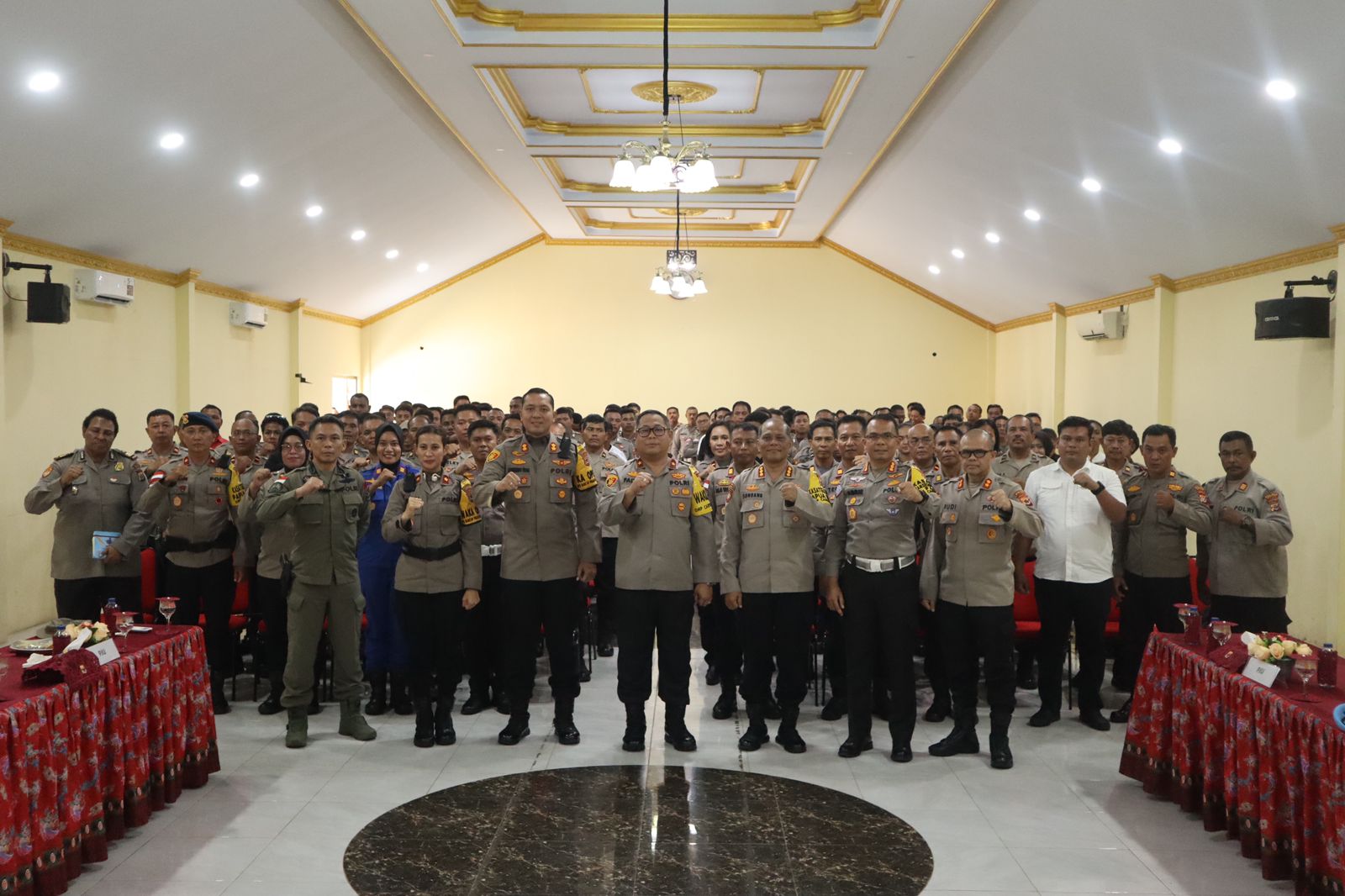 Wakapolda Papua Berikan Arahan Kepada Seluruh Personil Polres Merauke