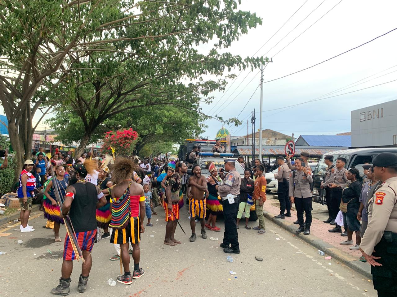 Stabilitas Terjaga, Polri Apresiasi Dukungan Warga dalam Kampanye Paslon Gubernur Papua Tengah