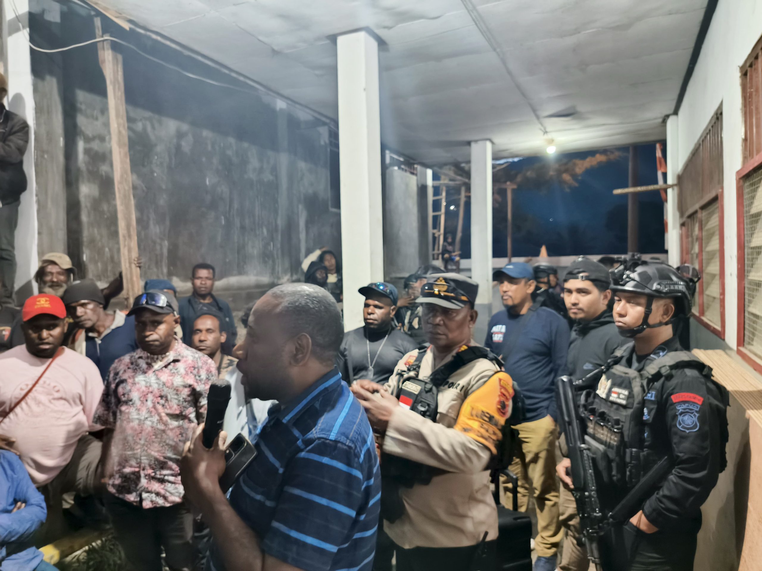 Polres Tolikara dan Brimob BKO Amankan Bimtek Simulasi Pemungutan dan Penghitungan Suara Pemilukada di Kabupaten Tolikara