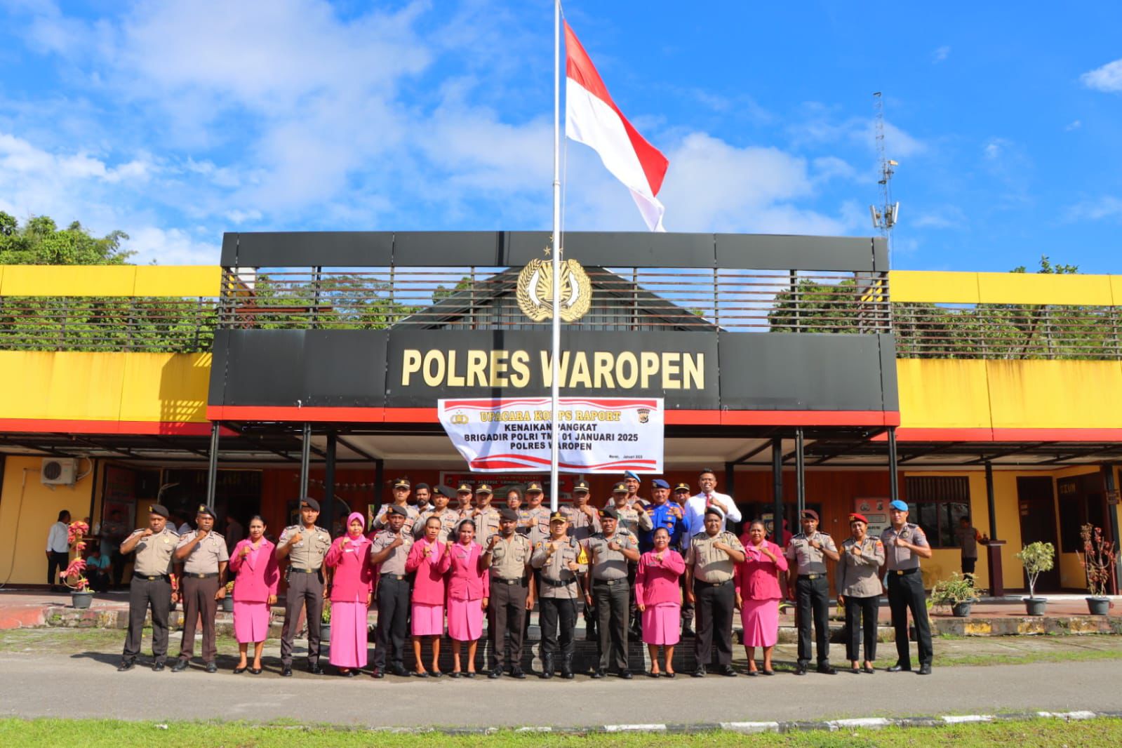 Kapolres Waropen Pimpin Upacara Korp Raport Periode 1 Januari 2025