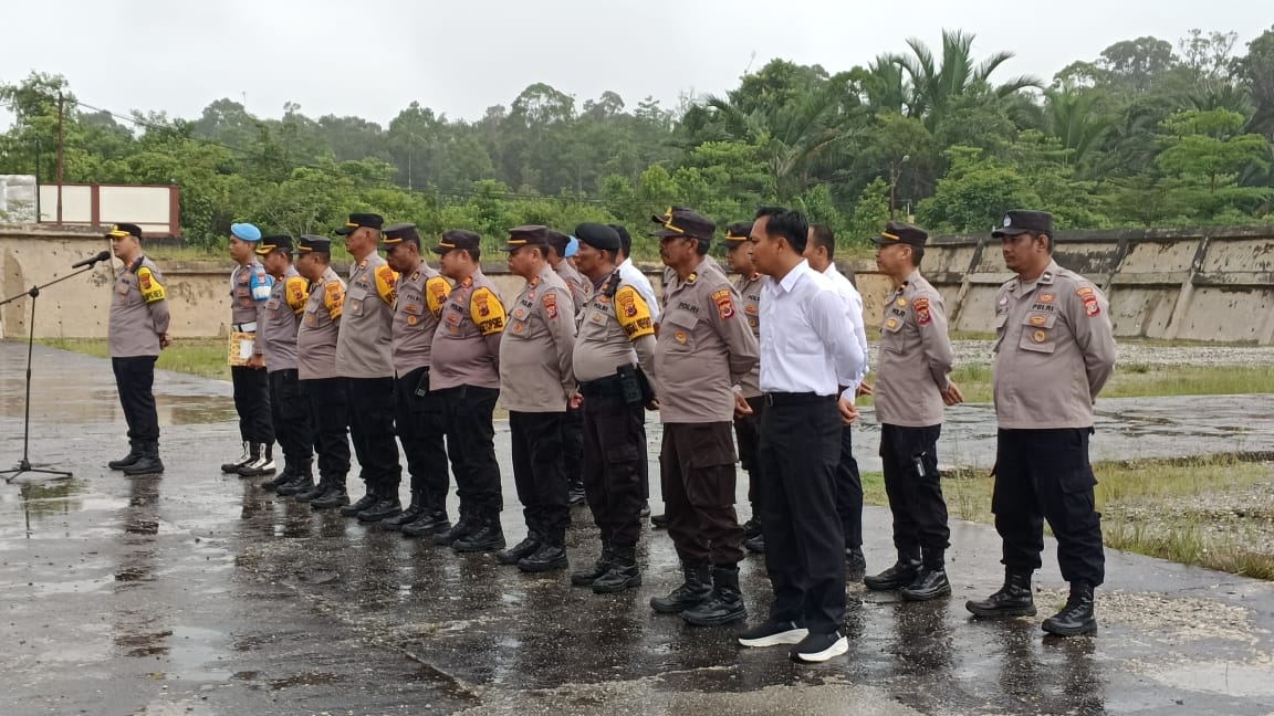 Kapolres Pimpin Apel Konsolidasi dan Pengecekan Personel Kesiapan Pengamanan Nataru