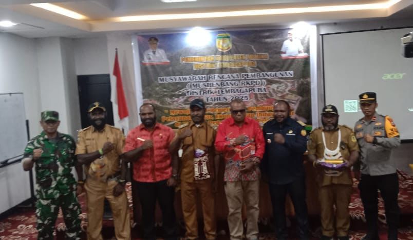Waka Polsek Tembagapura Menghadiri Musrenbang Tingkat Distrik Tembagapura.