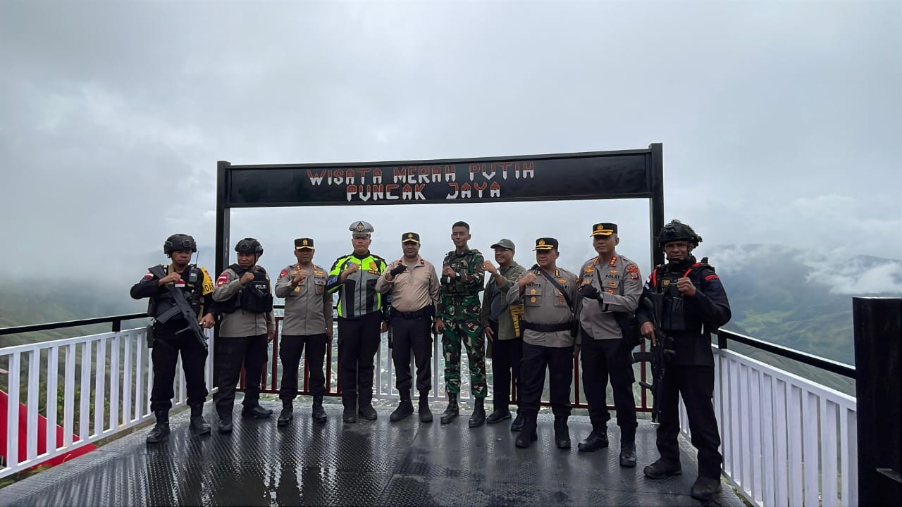 Kunker Kapolda Papua Tengah di Pos Merah Putih Satgas Yonif Raider 715/MTL Puncak Jaya