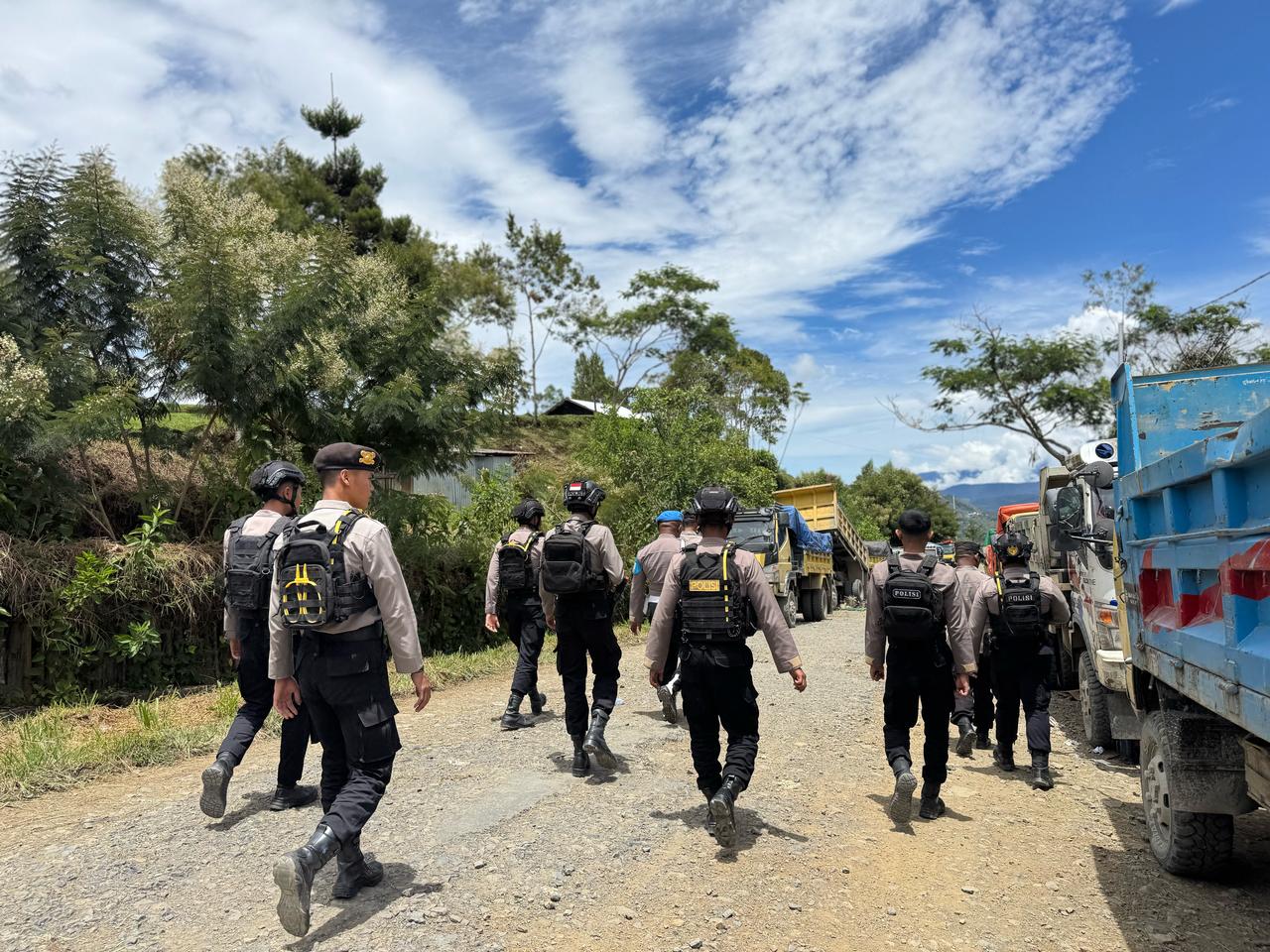 Polres Tolikara Laksanakan Patroli Guna Antisipasi Aksi Demo Penolakan Program Makanan Bergizi Gratis