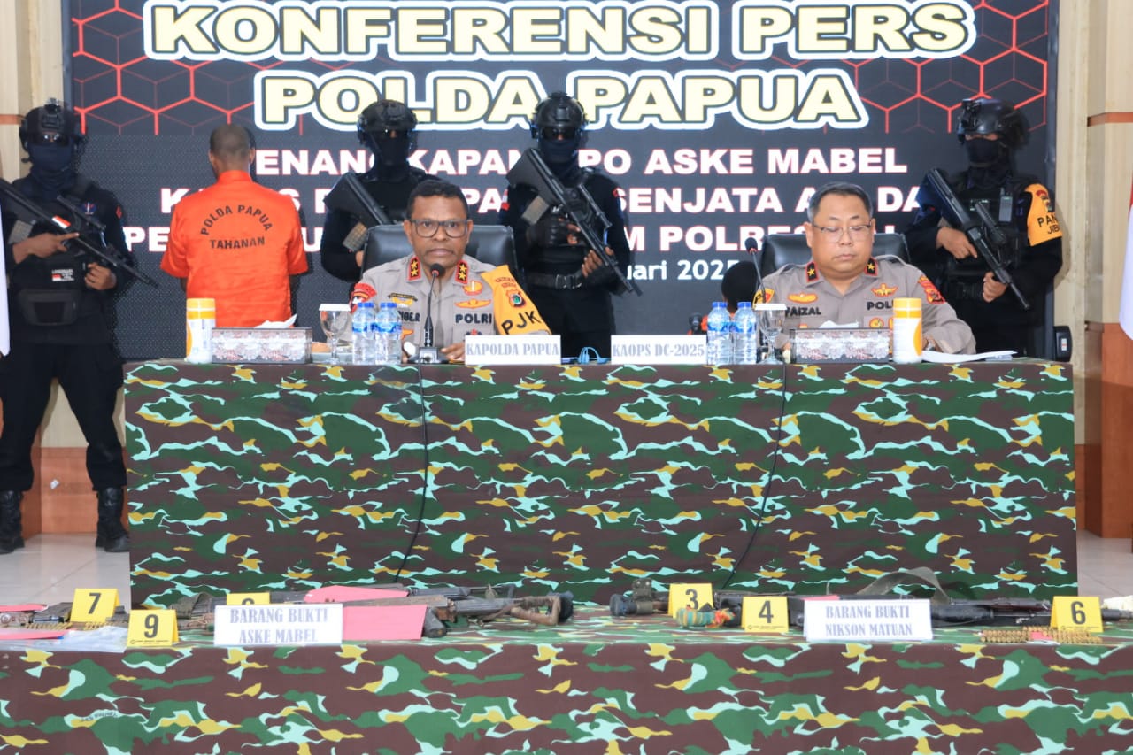 Konferensi Pers Kapolda Papua Terkait Penangkapan DPO Aske Mabel