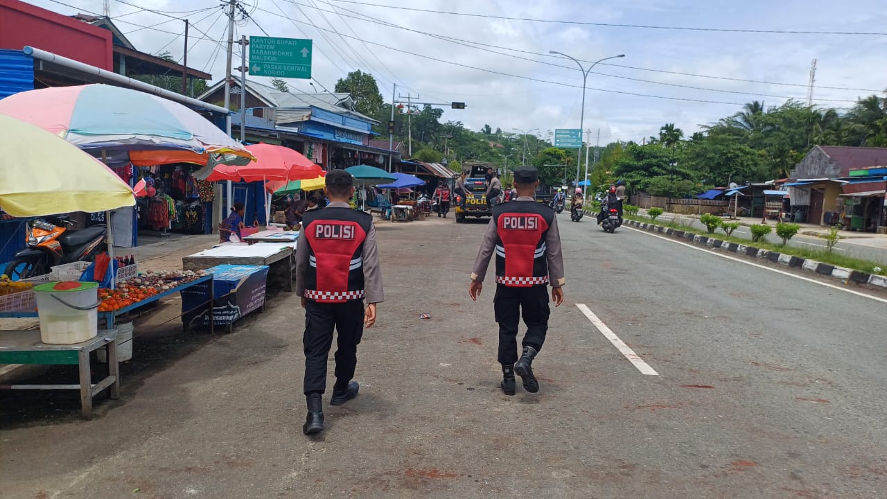 Polres Supiori Gelar Patroli Kamtibmas Jelang Pelantikan Bupati dan Wakil Bupati Kabupaten Supiori