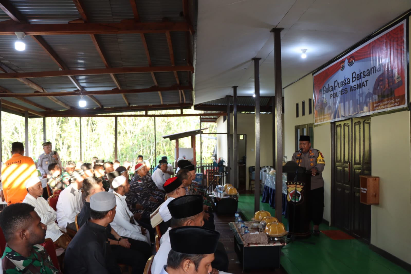 Kapolres Asmat Gelar Buka Puasa Bersama Masyarakat