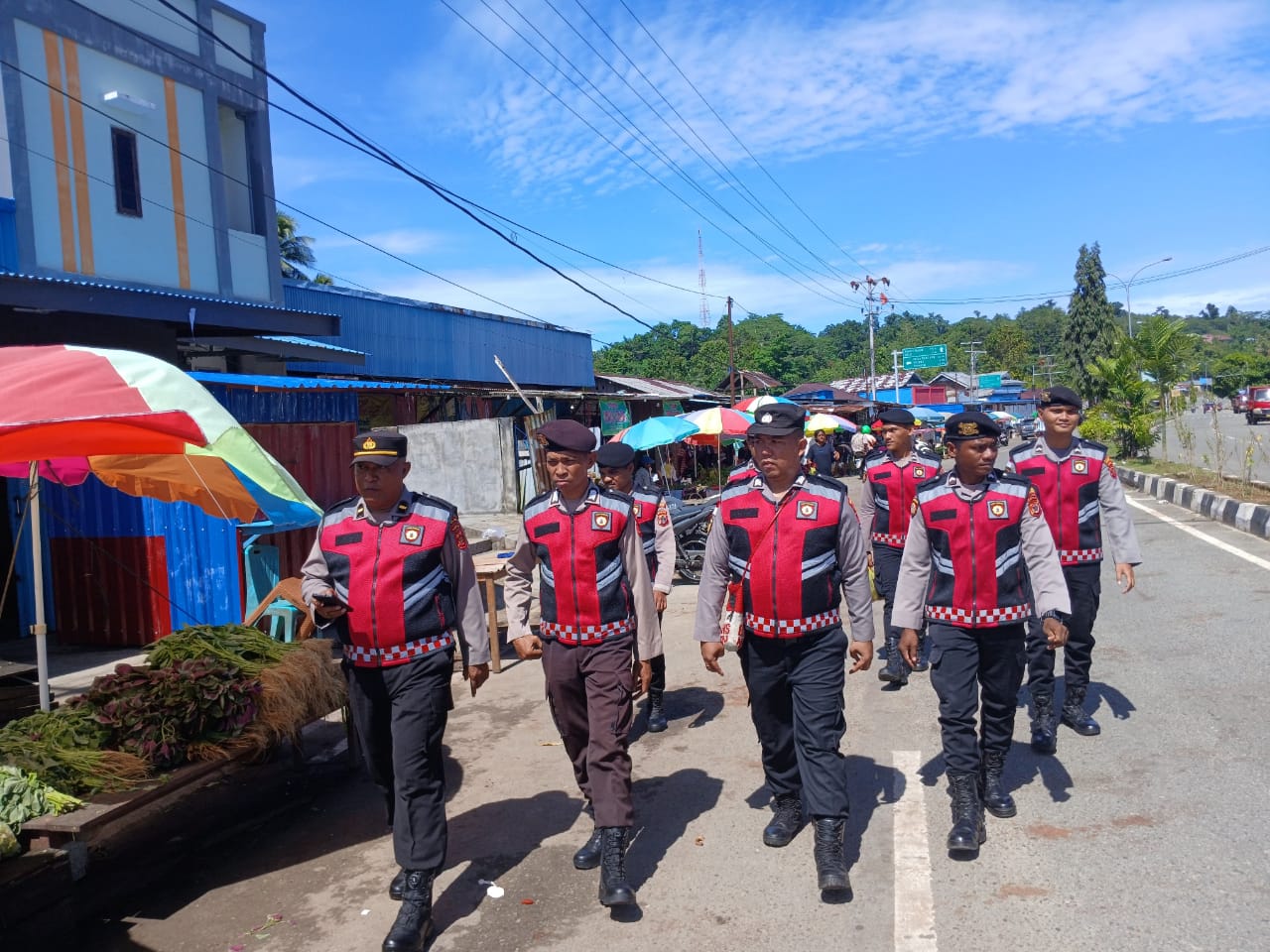 Sat Samapta Polres Supiori Laksanakan Patroli Jaga Keamanan Di Bulan Suci Ramadhan