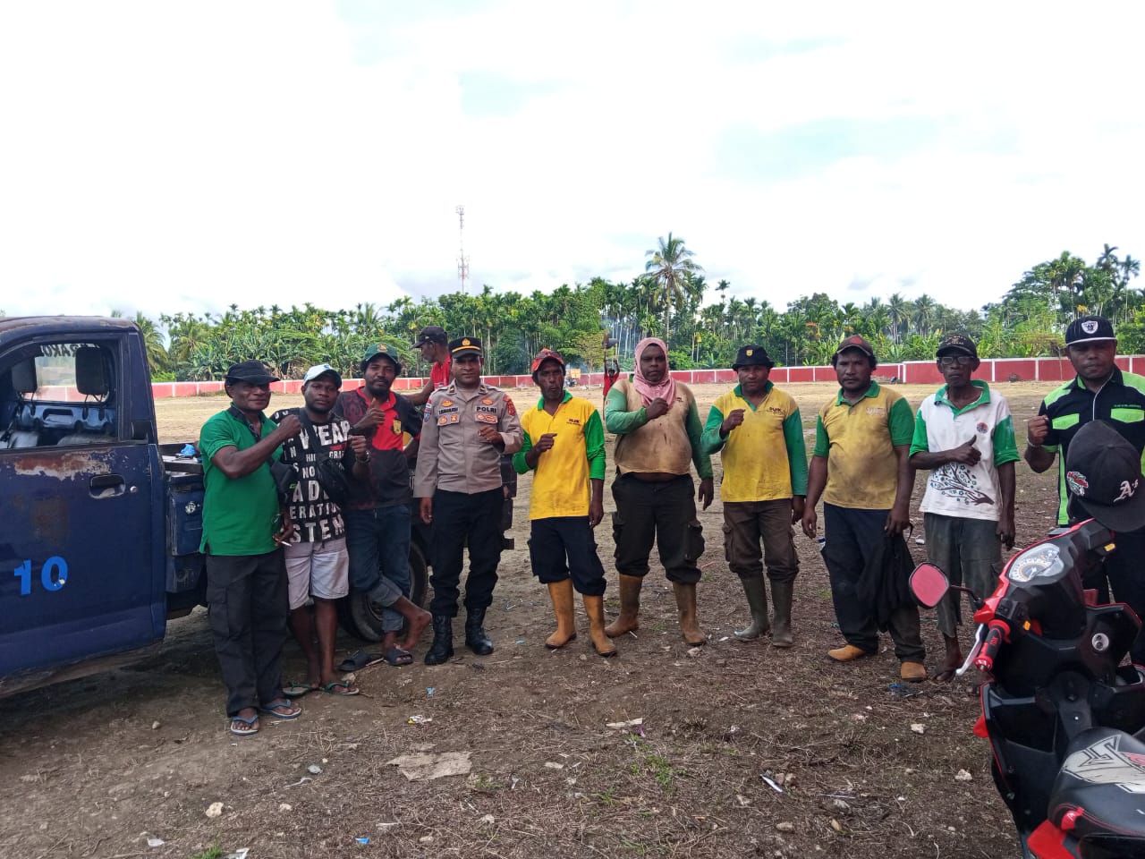 Polsek Muara Tami Polda Papua Gelar Gotong Royong Bersama Warga Binaanya