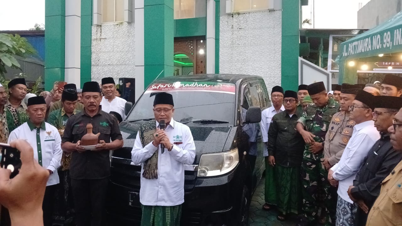 Sat Lantas Amankan Kelancaran Lalu Lintas Pada Kick Off Safari Ramadhan PWNU Papua Tengah