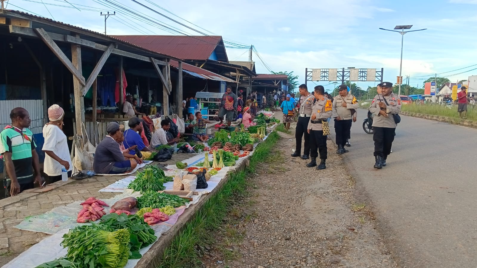 Polres Boven Digoel Polda Papua Gelar Patroli Sore Jelang Berbuka Puasa untuk Wujudkan Keamanan di Bulan Ramadhan 1446 H