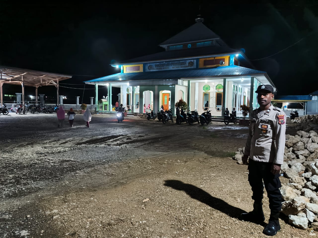 Ciptakan Situasi Aman, Polsek Bonggo Rutin Gelar Pengamanan Sholat Tarawih