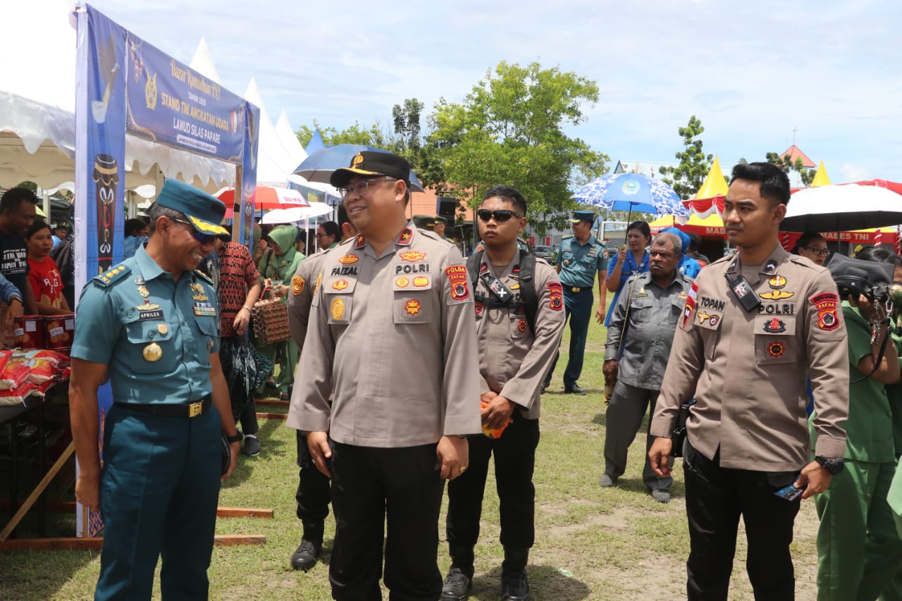 Wakapolda Papua Hadiri Bazar Ramadhan TNI