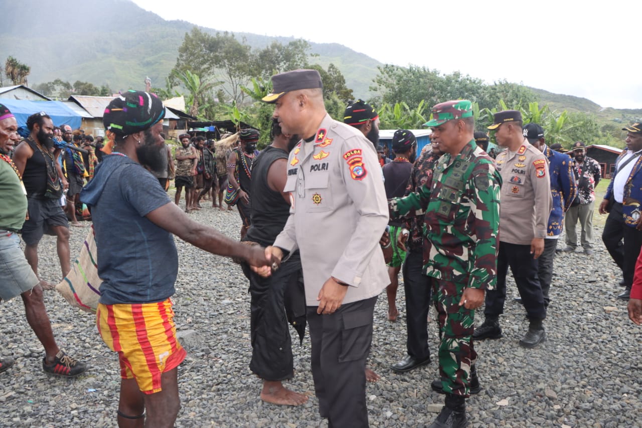 Kedua Kubu Paslon Bupati Puncak Jaya Sepakat Berdamai dan Tak Mau Perang Lagi