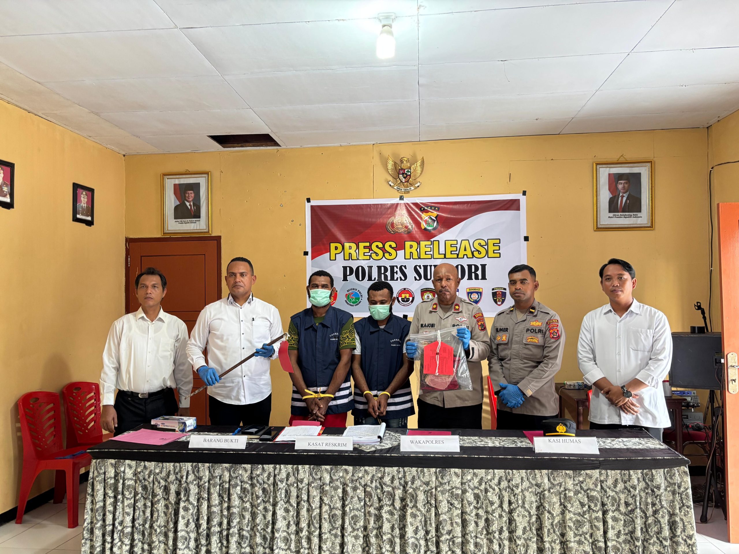 Polres Supiori Gelar Press Release Kasus Persetubuhan Anak di Bawah Umur dan Penganiayaan