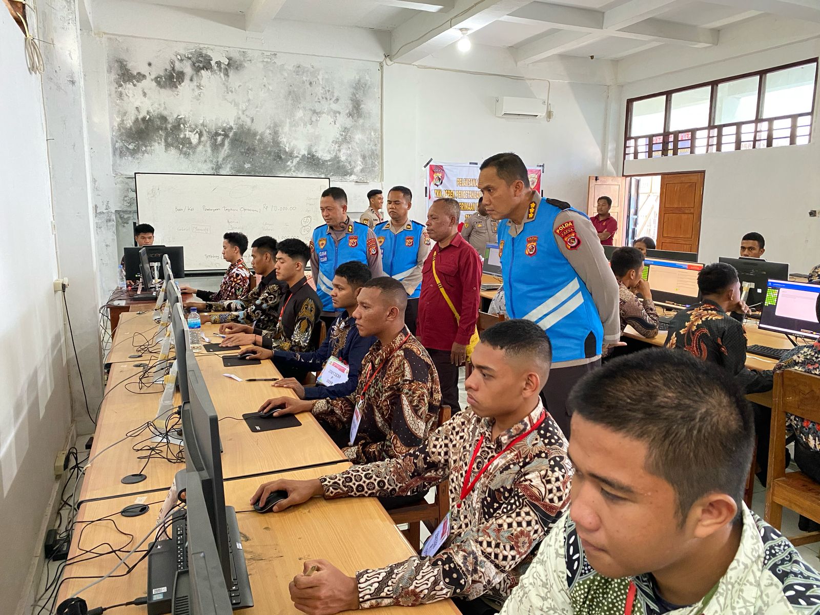Polda Papua Gelar Tes CAT Akademik kepada Calon Taruna/i Akpol Tahun Anggaran 2025