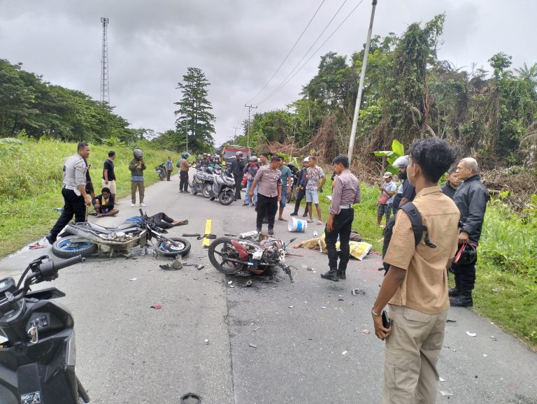 Sat Lantas Polres Keerom Tangani Kecelakaan Maut - Tribatanews POLDA Papua
