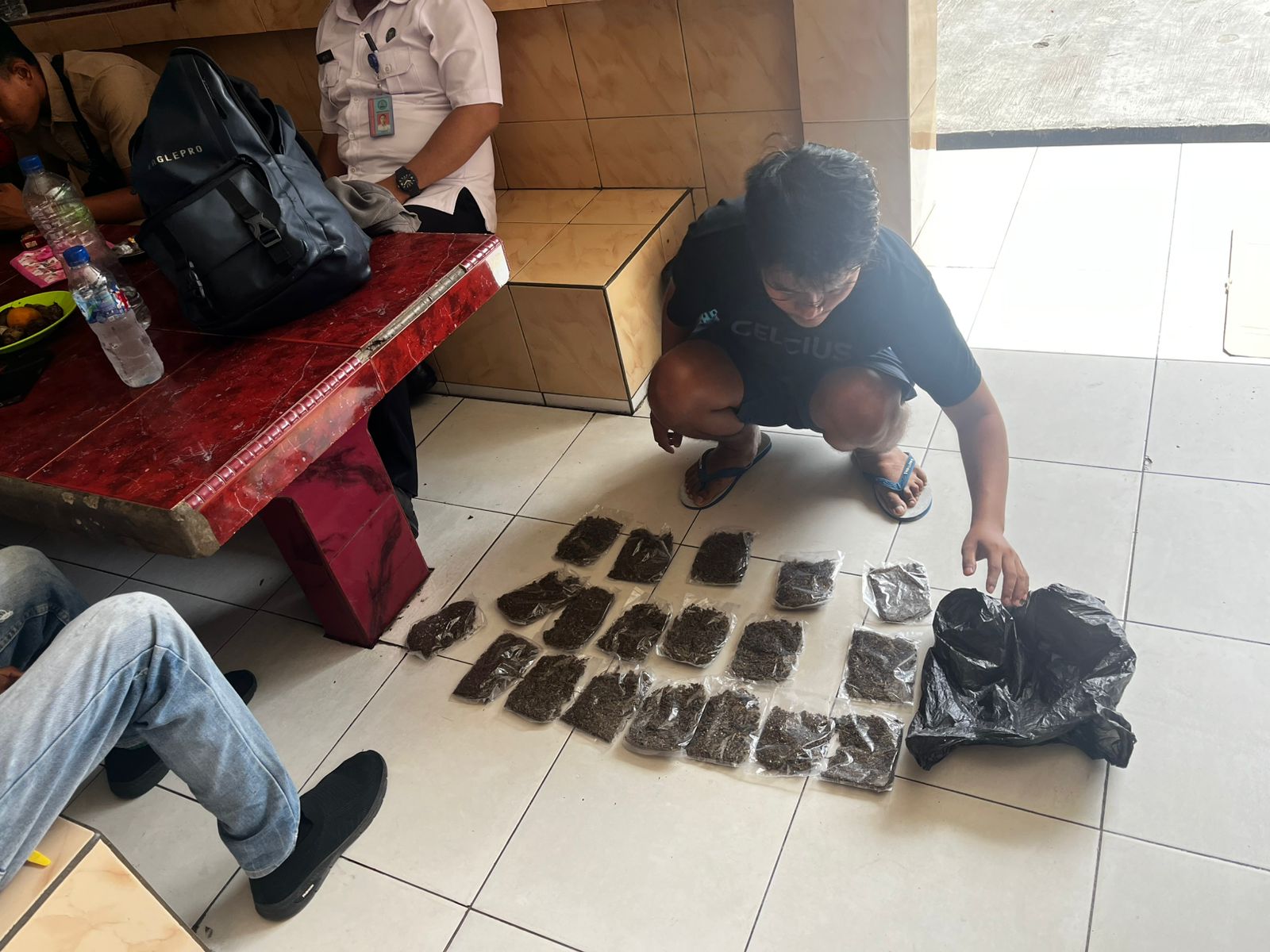 Bawa Ganja, Calon Penumpang Tujuan Wamena Diamankan Polres Jayapura