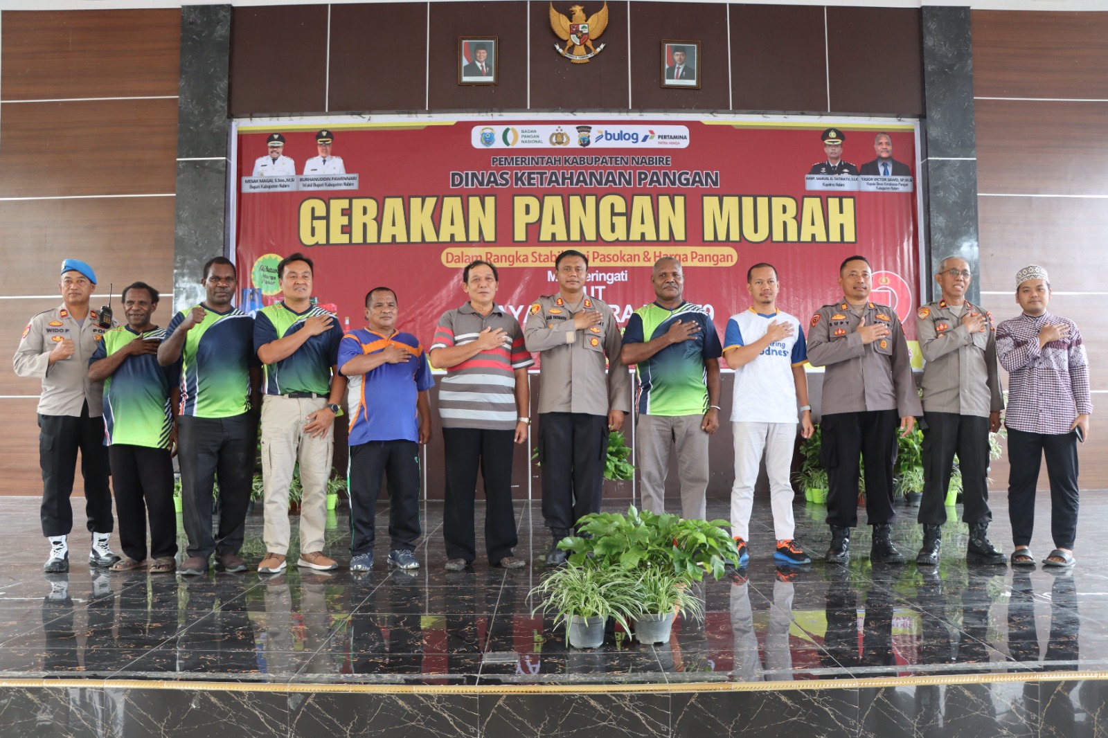 Peringati Hari Bhayangkara ke-79, Polres Nabire dan Dinas Ketahanan Pangan Gelar Gerakan Pangan Murah