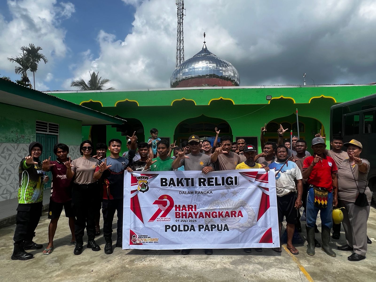 Bakti Religi Rolog Polda Papua di Masjid Al-Isra, Wujud Kepedulian Menyambut Hari Bhayangkara ke-79