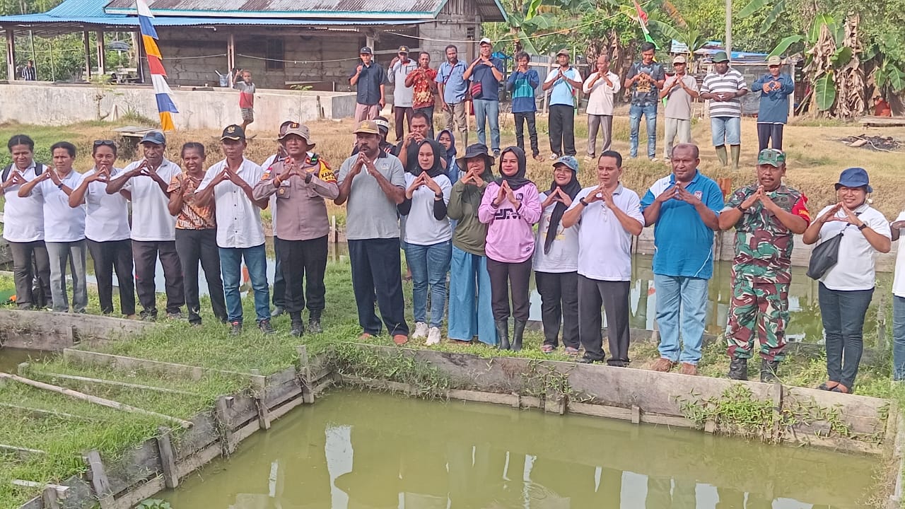 Kapolsek Bonggo  Menghadiri Undangan dan Monitor Kegiatan Panen Raya Budi Daya Ikan Air Tawar