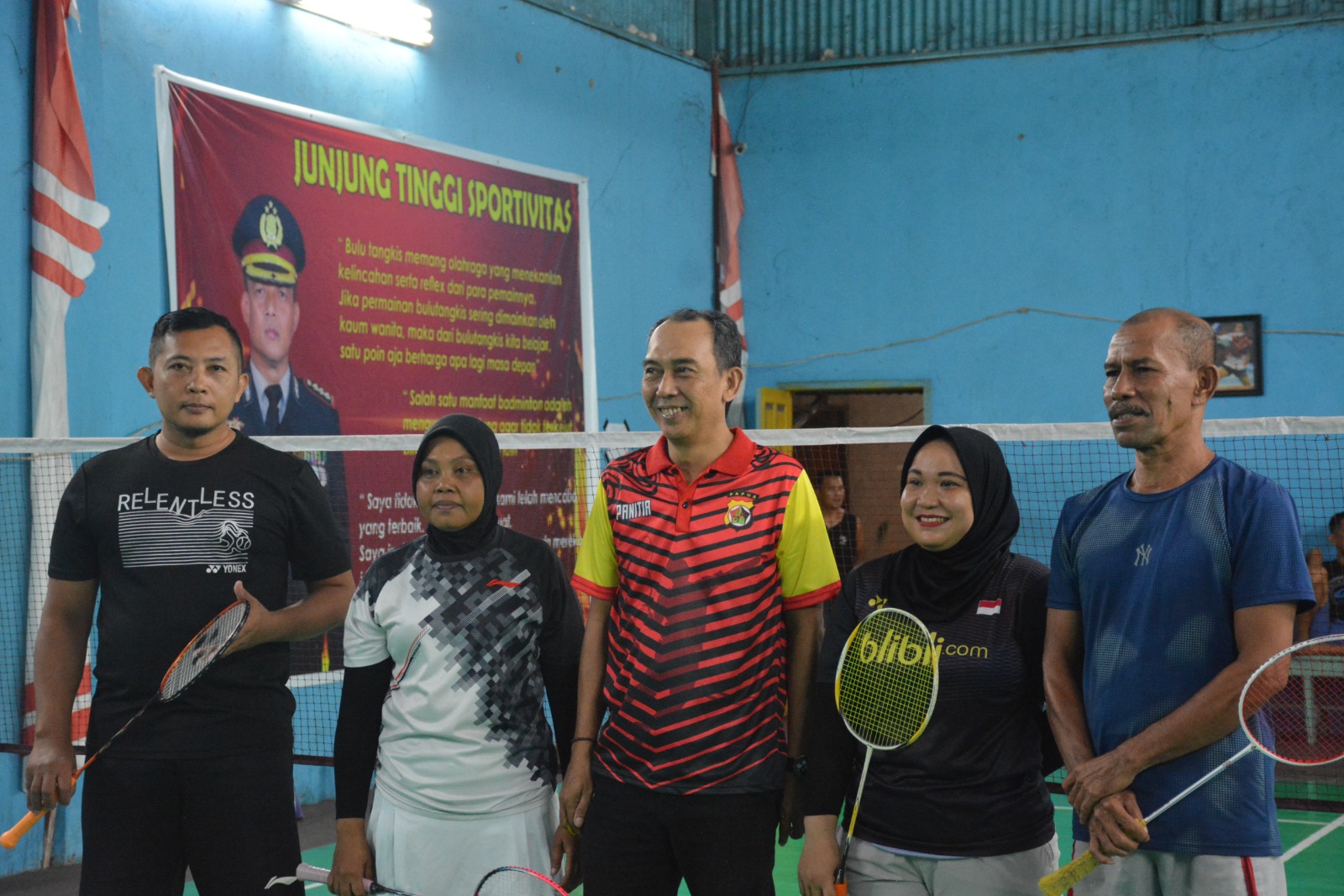 Semangat Sportivitas Warnai Hari Ketiga Pertandingan Bulutangkis HUT Bhayangkara ke-79
