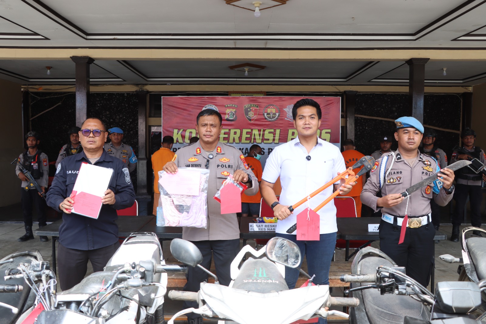 Polres Nabire Ungkap Kasus Kekerasan Seksual Anak Dan Curanmor Dalam Konferensi Pers