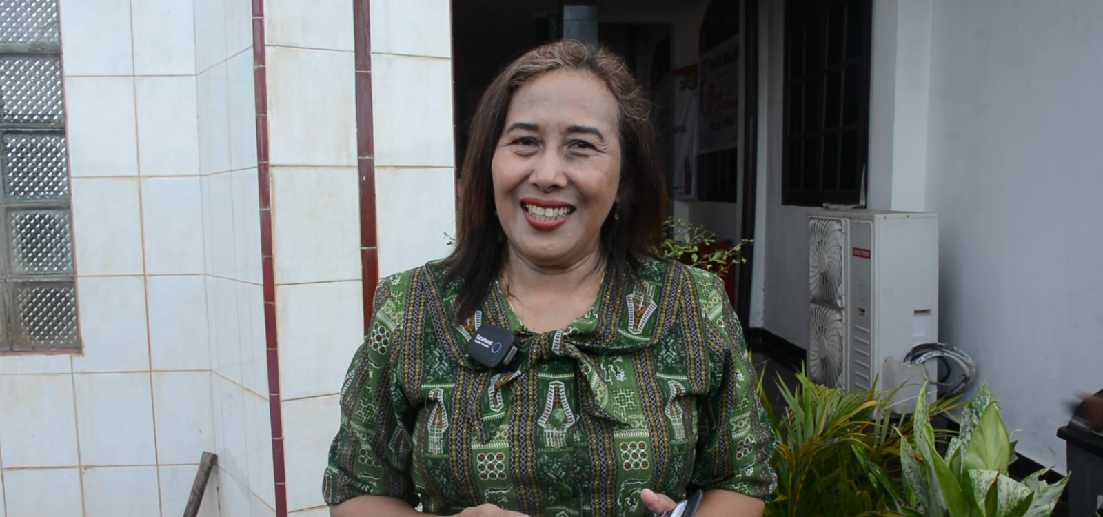 Jemaat GKI Immanuel APO Jayapura Apresiasi Kunjungan dan Bantuan Sosial Kapolda Papua, Ibu Herawati : Semoga Polri Ke Depan Semakin Maju