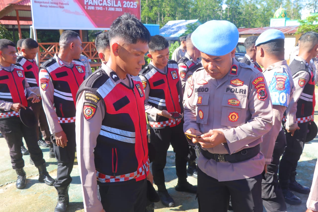 Propam Polres Supiori Lakukan Penegakan Ketertiban dan Disiplin kepada Personel