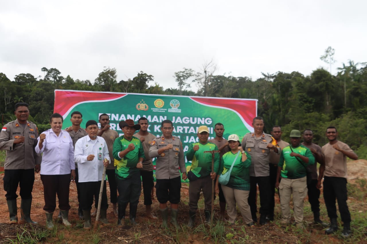 Polres Boven Digoel laksanakan penanaman Jagung Serentak Kuartal III bersama Pemda dan Dinas terkait.