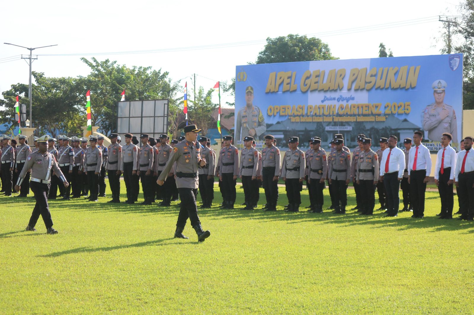 Polres Merauke laksanakan Apel gelar pasukan dalam rangka Operasi Patuh Cartenz 2025