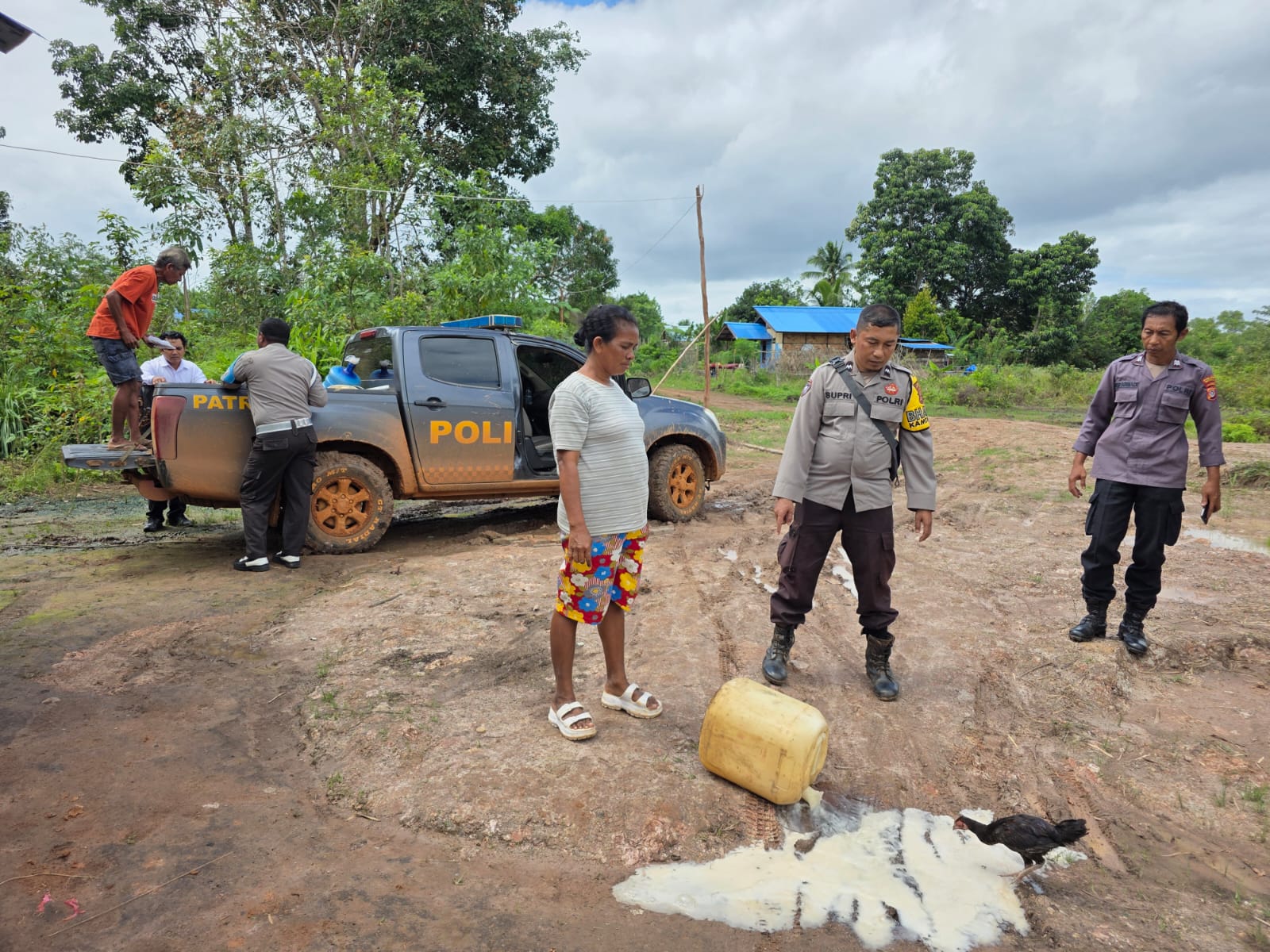 RAZIA MIRAS LOKAL, POLSEK MUTING BERHASIL AMANKAN RATUSAN LITER DAN ALAT PEMBUAT  DI KAMPUNG SEED AGUNG
