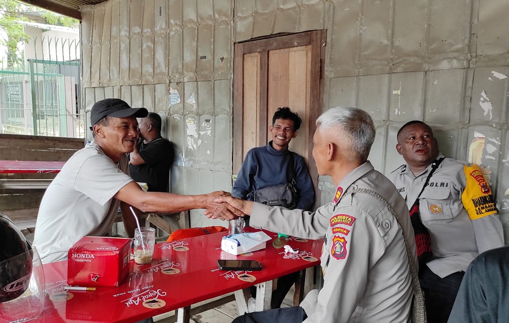 Satuan Binmas Polresta Jayapura Kota Lakukan Sambang Kamtibmas Di Pasar Yotefa